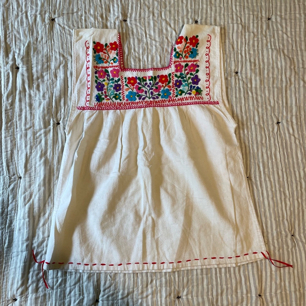 Vintage Mexican embroidered top small
